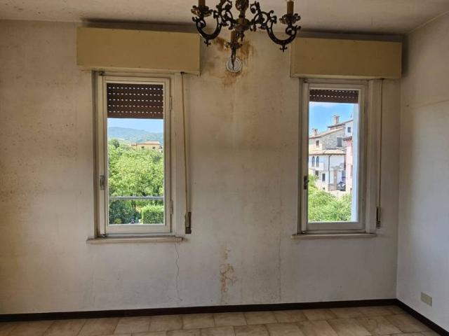 Appartamento in vendita a Varano de' Melegari PR