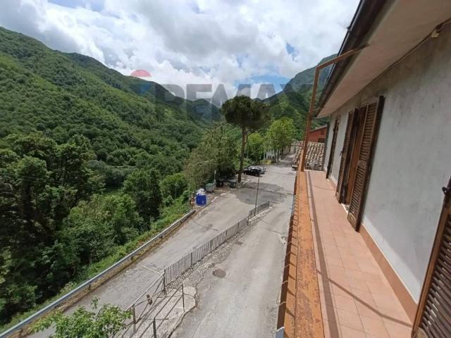 Appartamento in vendita a Varco Sabino RI