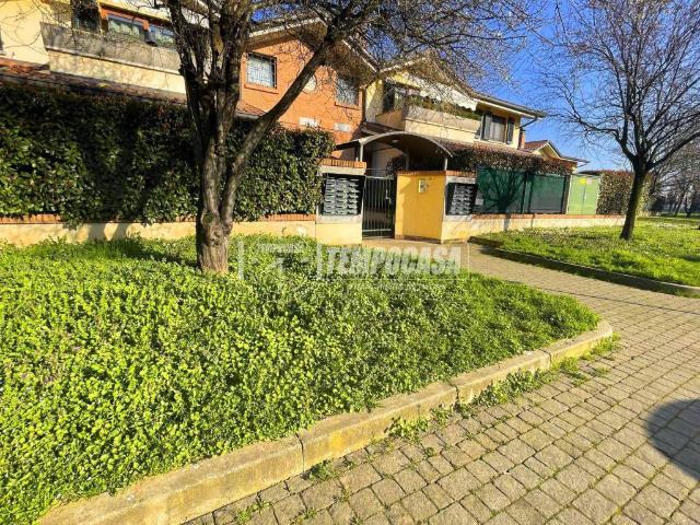 Appartamento in vendita a Varedo MB