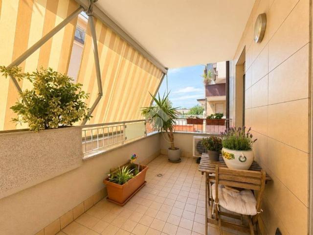 Appartamento in vendita a Varedo MB