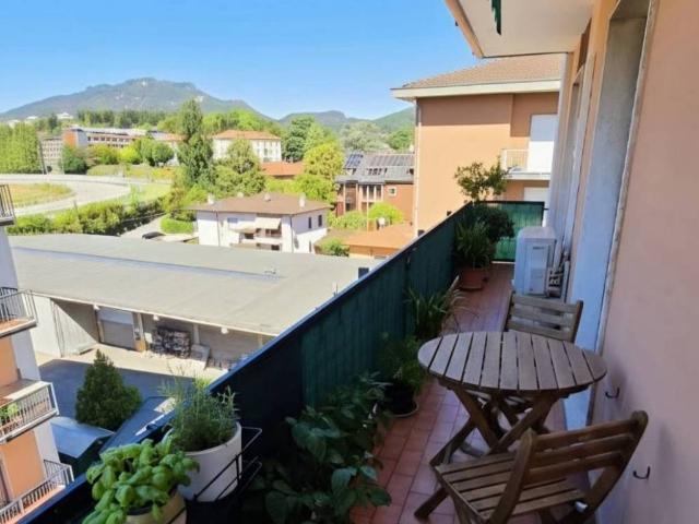 Appartamento in vendita a Varese VA