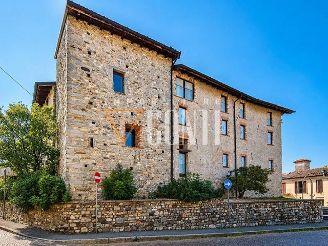 Appartamento in vendita a Varese VA