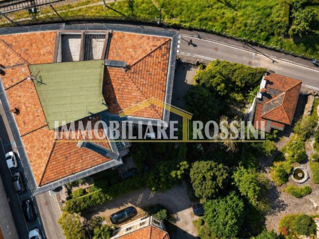 Appartamento in vendita a Varese VA