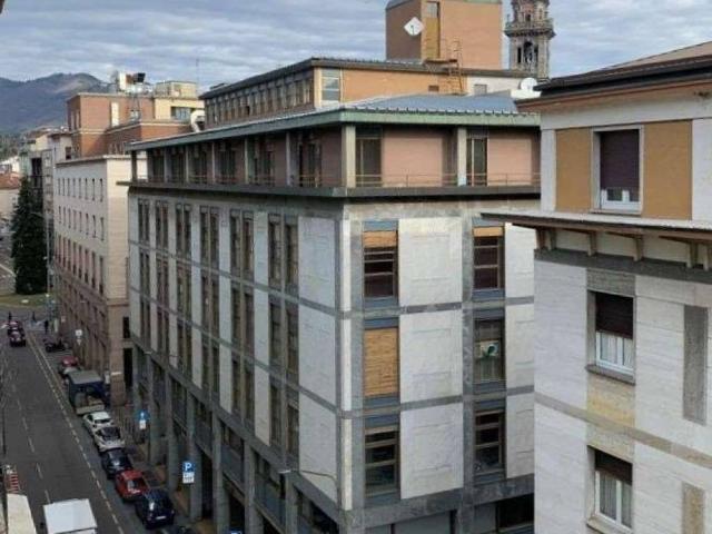 Appartamento in vendita a Varese VA