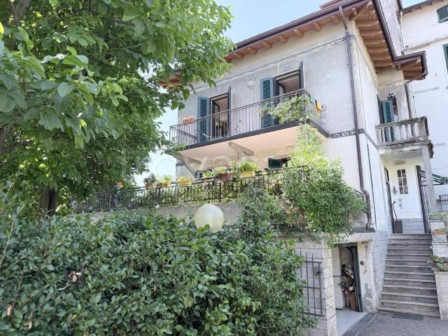 Appartamento in vendita a Varese via Doberdò, 7, Giubiano San Carlo
