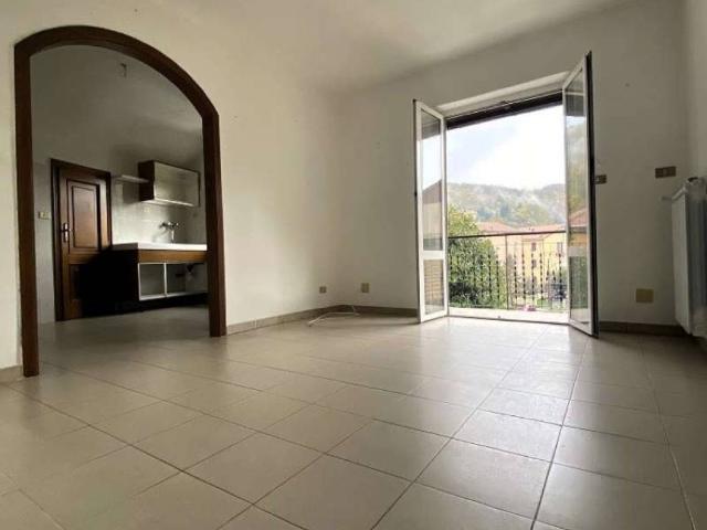 Appartamento in vendita a Varese Ligure SP