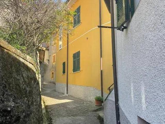 Appartamento in vendita a Varese Ligure SP