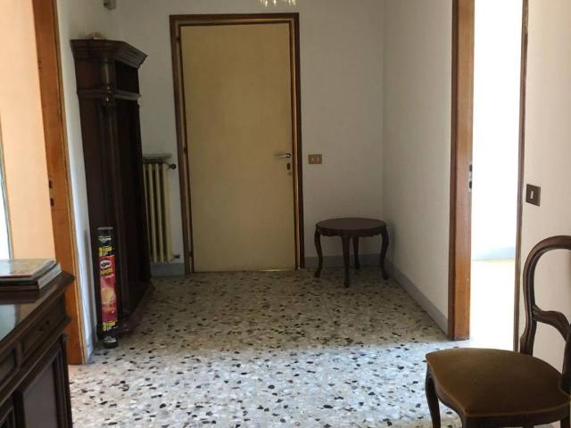 Appartamento in vendita a Varsi PR