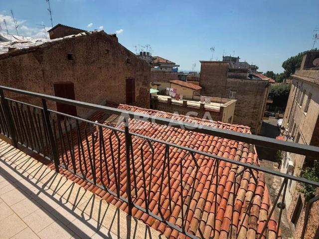 Appartamento in vendita a Velletri RM