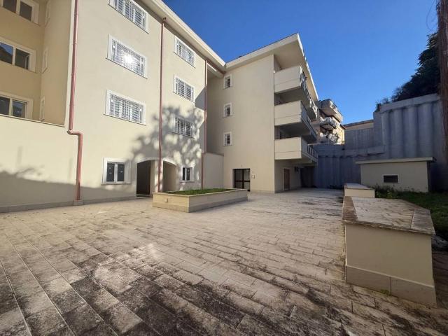 Appartamento in vendita a Velletri RM