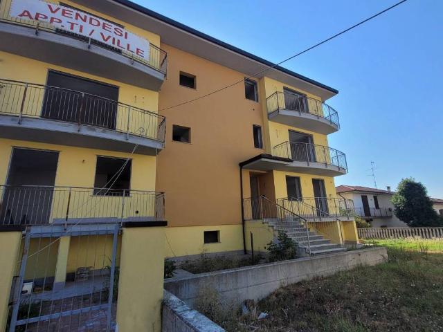 Appartamento in vendita a Vellezzo Bellini PV