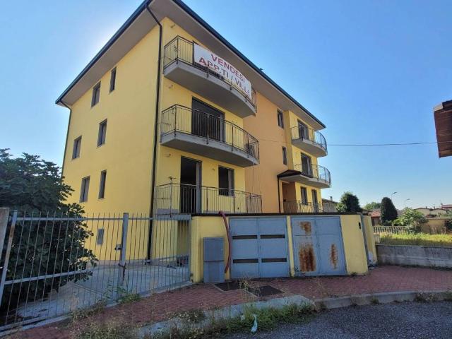 Appartamento in vendita a Vellezzo Bellini PV