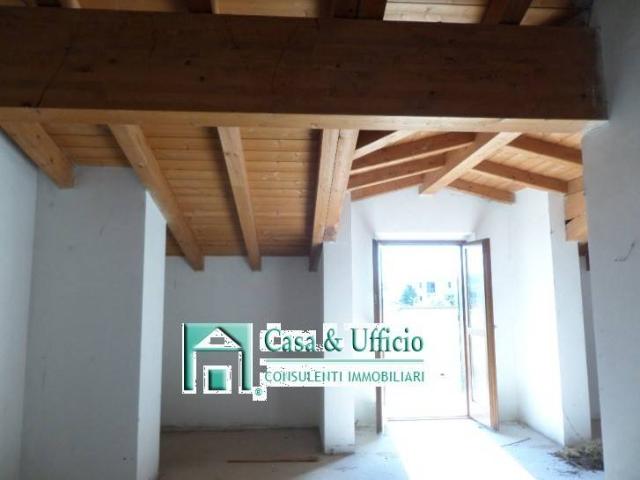 Appartamento in vendita a Vellezzo Bellini PV