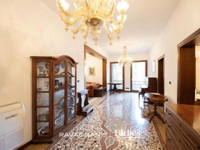 Appartamento in vendita a Venezia