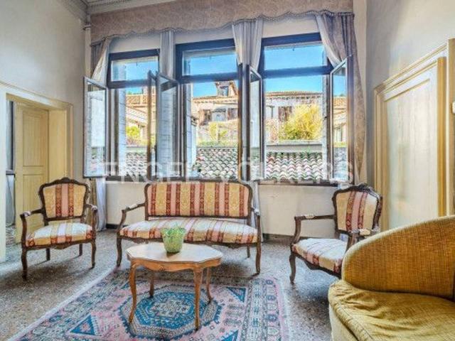 Appartamento in vendita a Venezia