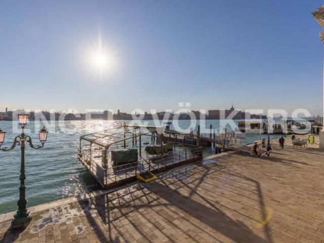 Appartamento in vendita a Venezia