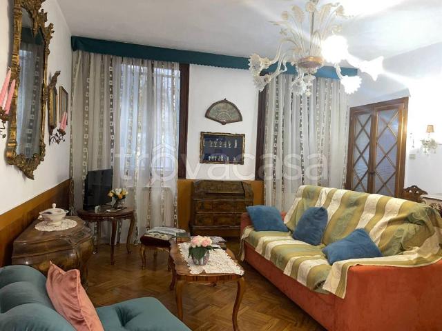 Appartamento in vendita a Venezia, San Polo
