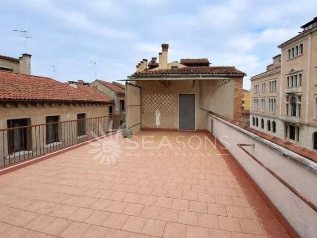 Appartamento in vendita a Venezia VE