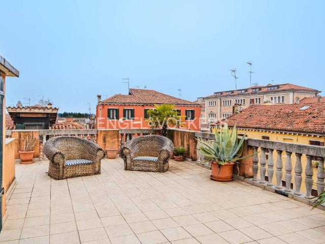 Appartamento in vendita a Venezia VE