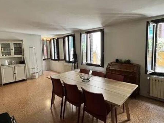 Appartamento in vendita a Venezia VE