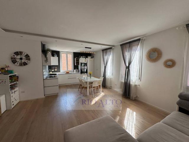 Appartamento in vendita a Venezia VE
