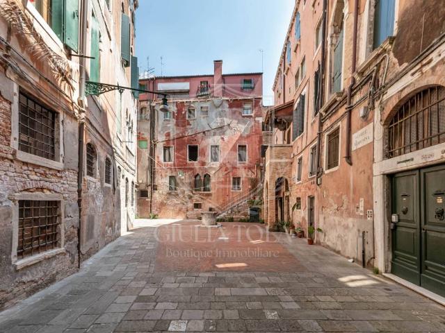 Appartamento in vendita a Venezia VE