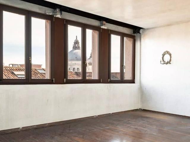 Appartamento in vendita a Venezia VE