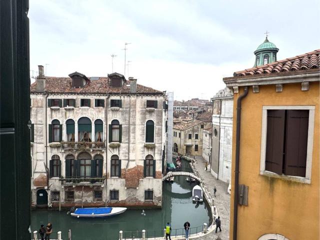 Appartamento in vendita a Venezia VE