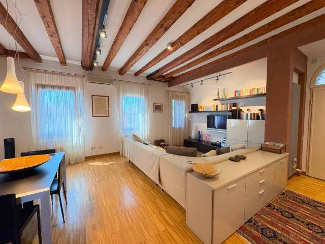 Appartamento in vendita a Venezia VE