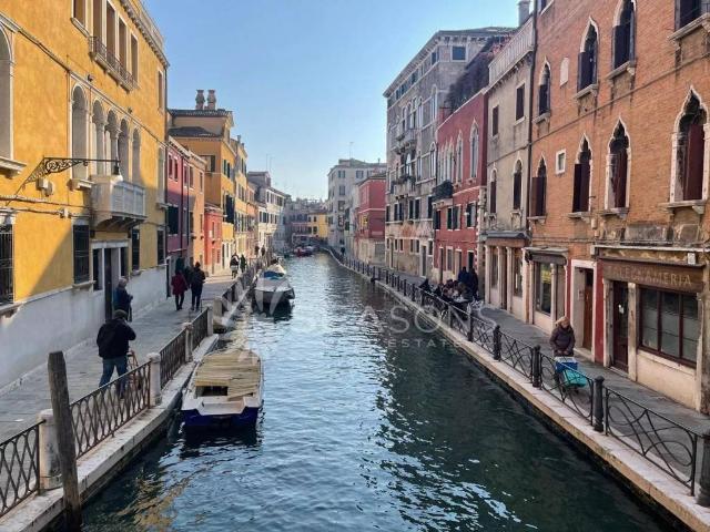 Appartamento in vendita a Venezia VE