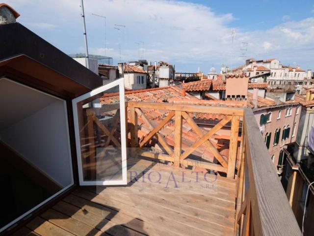 Appartamento in vendita a Venezia VE