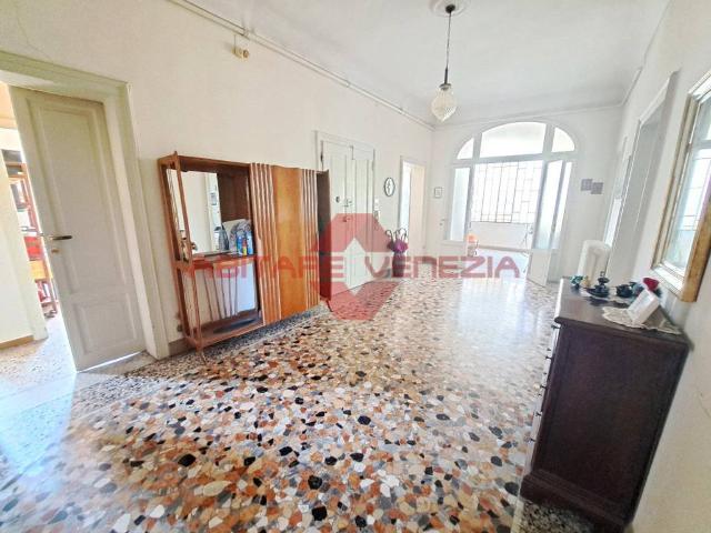 Appartamento in vendita a Venezia VE
