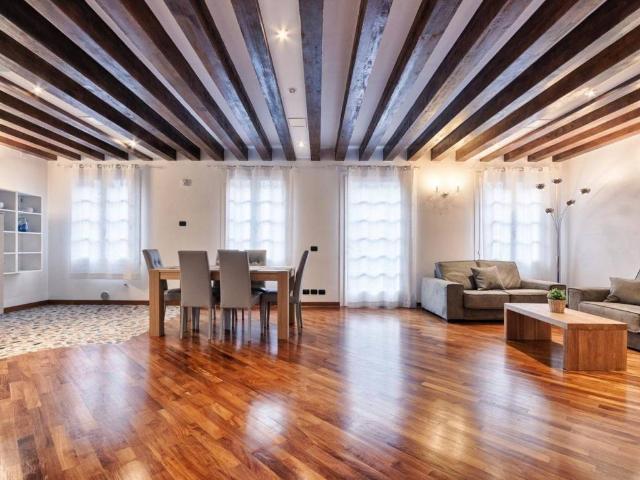 Appartamento in vendita a Venezia VE