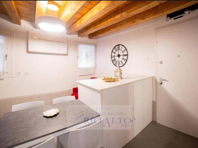 Appartamento in vendita a Venezia VE