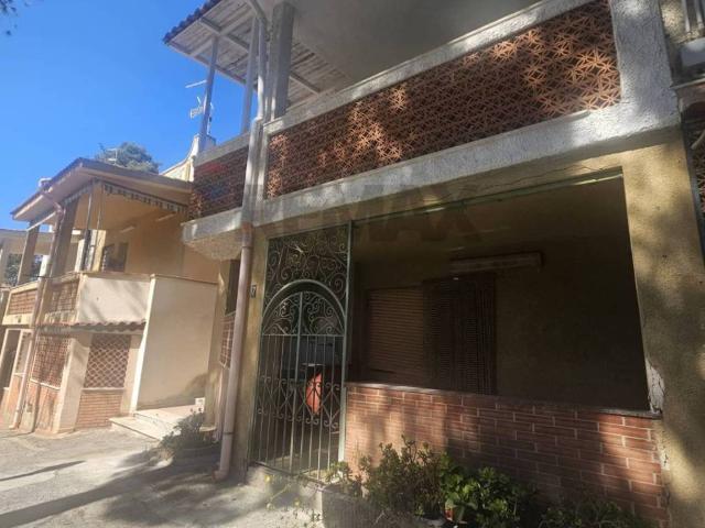 Appartamento in vendita a Ventimiglia di Sicilia PA