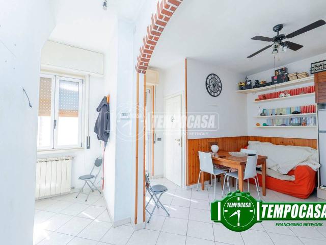 Appartamento in vendita a Vernate