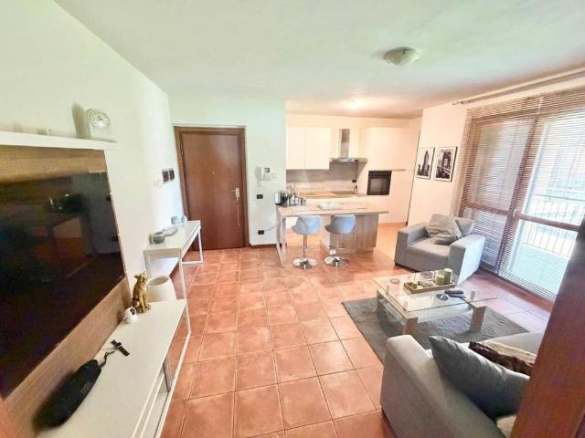Appartamento in vendita a Vernate MI