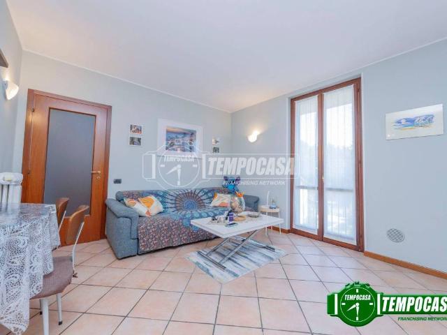Appartamento in vendita a Vernate MI