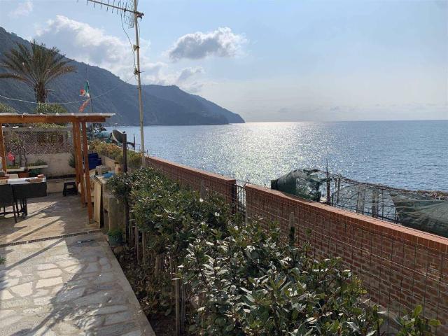 Appartamento in vendita a Vernazza SP