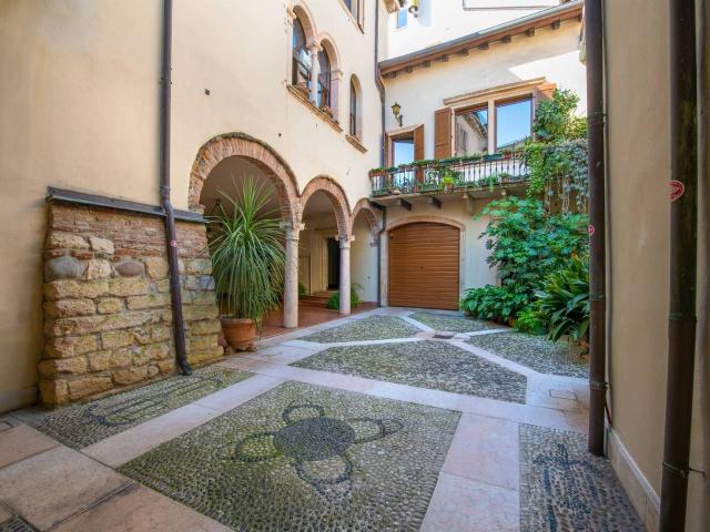 Appartamento in vendita a Verona