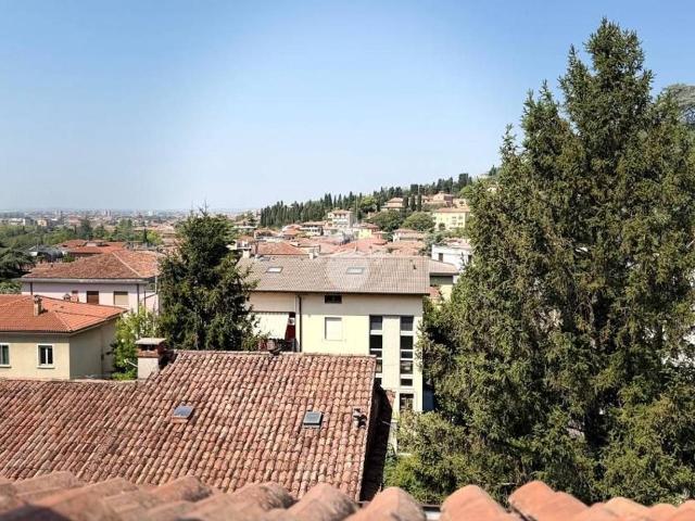 Appartamento in vendita a Verona