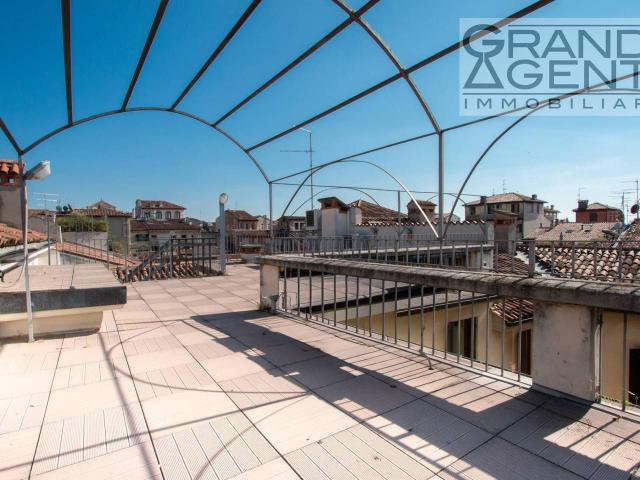 Appartamento in vendita a Verona