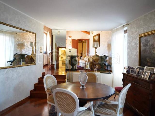 Appartamento in vendita a Verona via Guglielmo Oberdan, Centro Storico