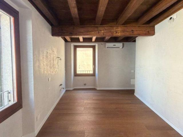 Appartamento in vendita a Verona VR