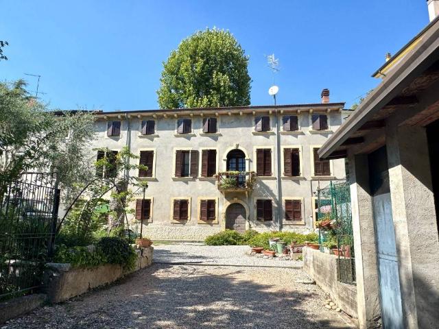 Appartamento in vendita a Verona VR