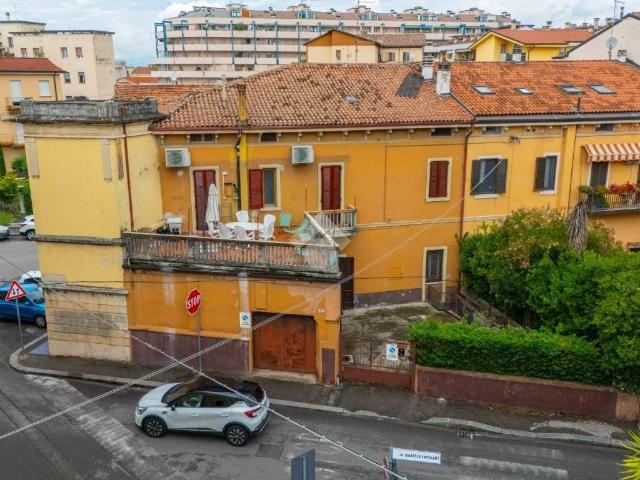 Appartamento in vendita a Verona VR