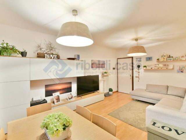 Appartamento in vendita a Verano Brianza MB