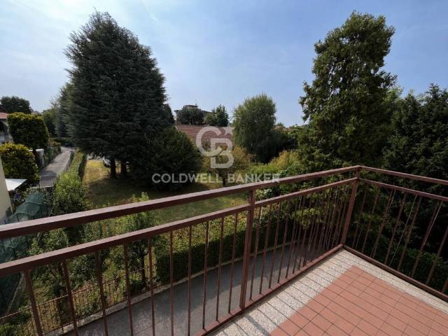 Appartamento in vendita a Verano Brianza MB