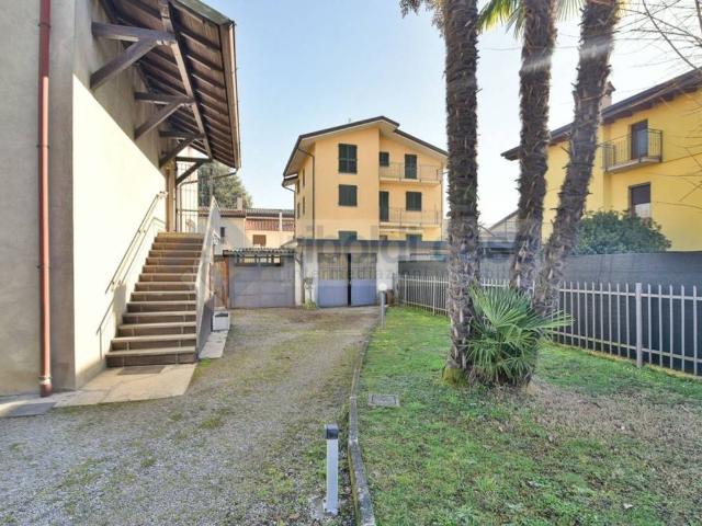 Appartamento in vendita a Verano Brianza MB