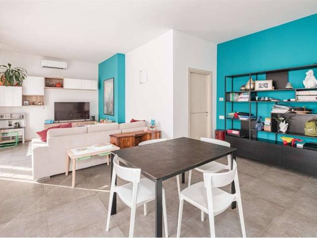 Appartamento in vendita a Verano Brianza MB